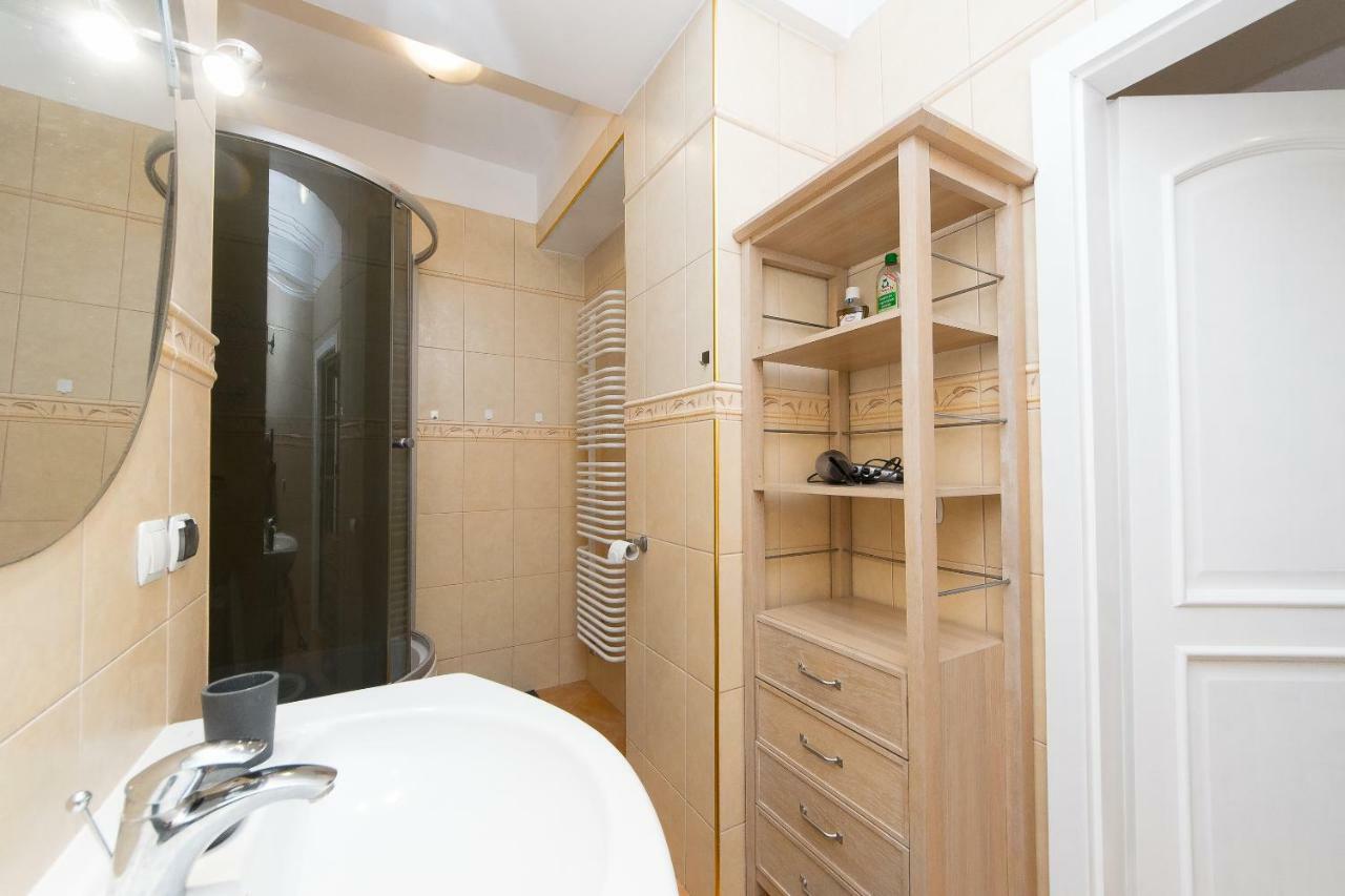Spacious Apartment In Old Town P4You Pl Krakow Ngoại thất bức ảnh