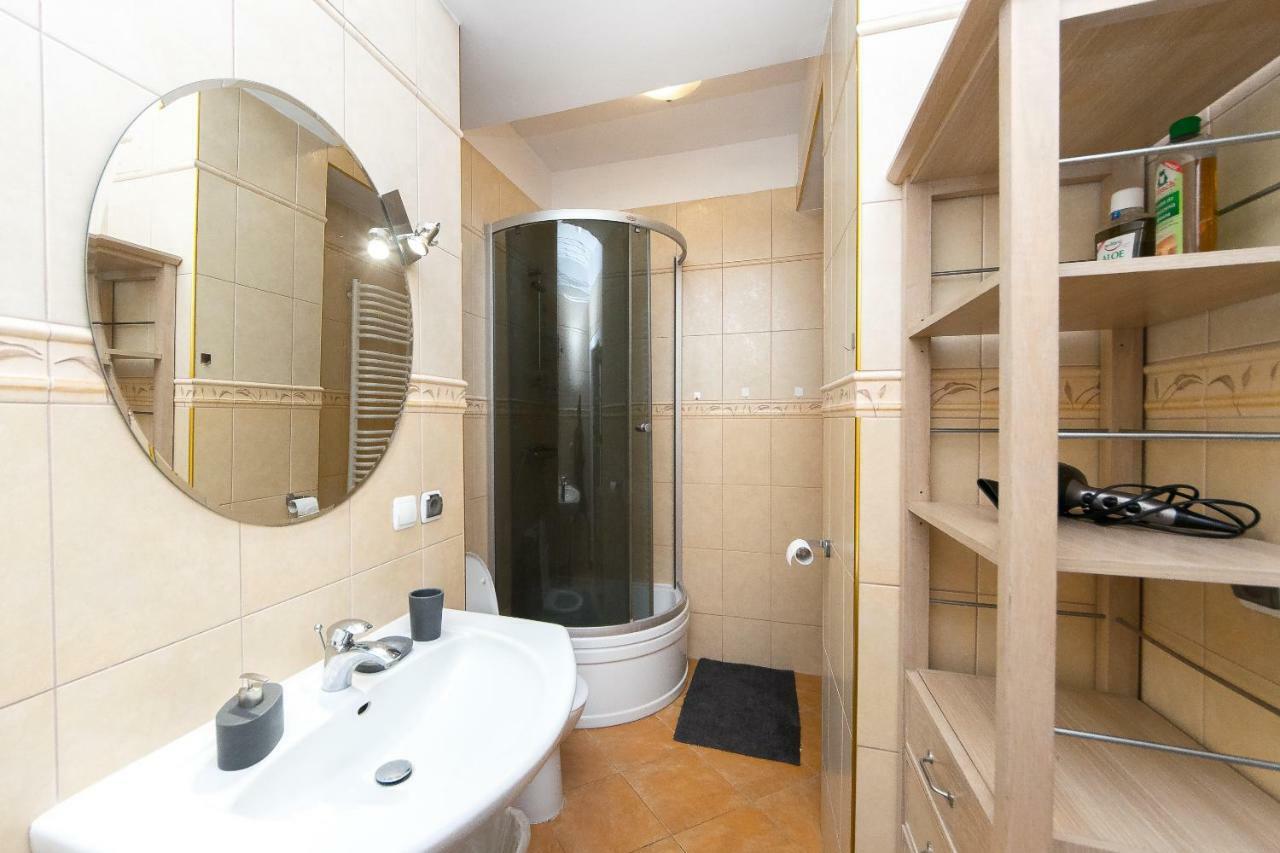Spacious Apartment In Old Town P4You Pl Krakow Ngoại thất bức ảnh